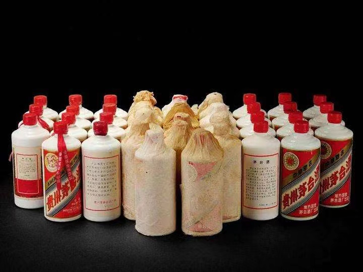 建华日照岚山回收酒价格哪里回收(附近上门回收茅台酒）?